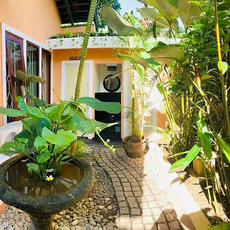Giri'S Villa Jimbaran Ungasan Εξωτερικό φωτογραφία